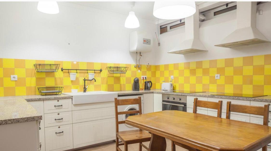 Residencia Laranjeira Hostel ปอร์โต ภายนอก รูปภาพ