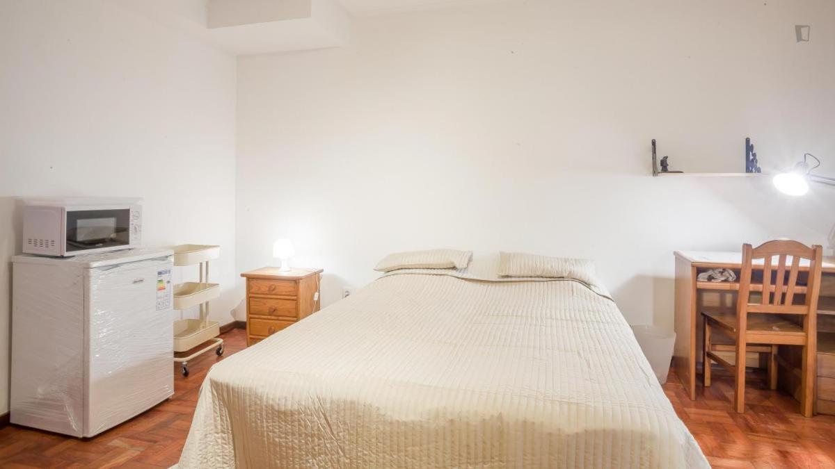 Residencia Laranjeira Hostel ปอร์โต ภายนอก รูปภาพ