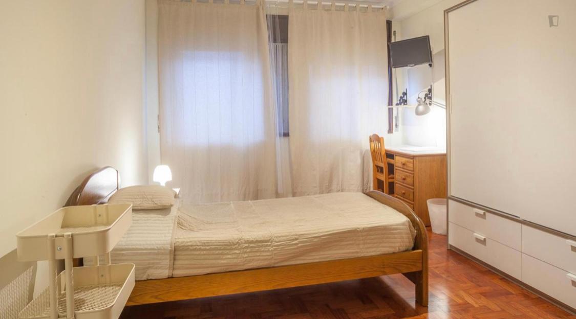 Residencia Laranjeira Hostel ปอร์โต ภายนอก รูปภาพ