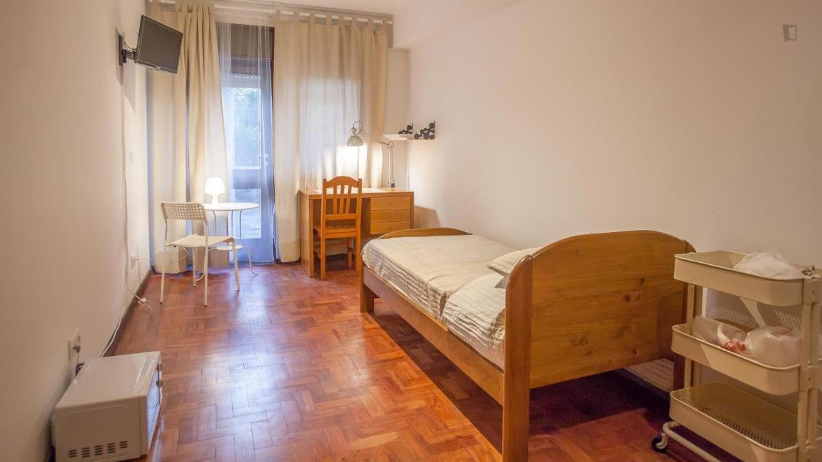 Residencia Laranjeira Hostel ปอร์โต ภายนอก รูปภาพ